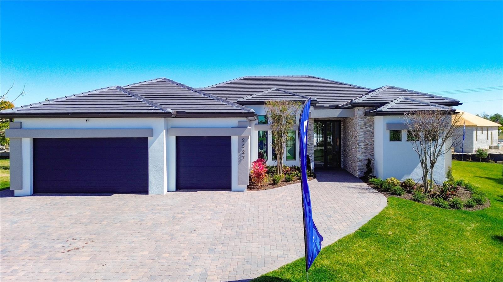 2527 GLEASON PKWY, CAPE CORAL, FL, 33914