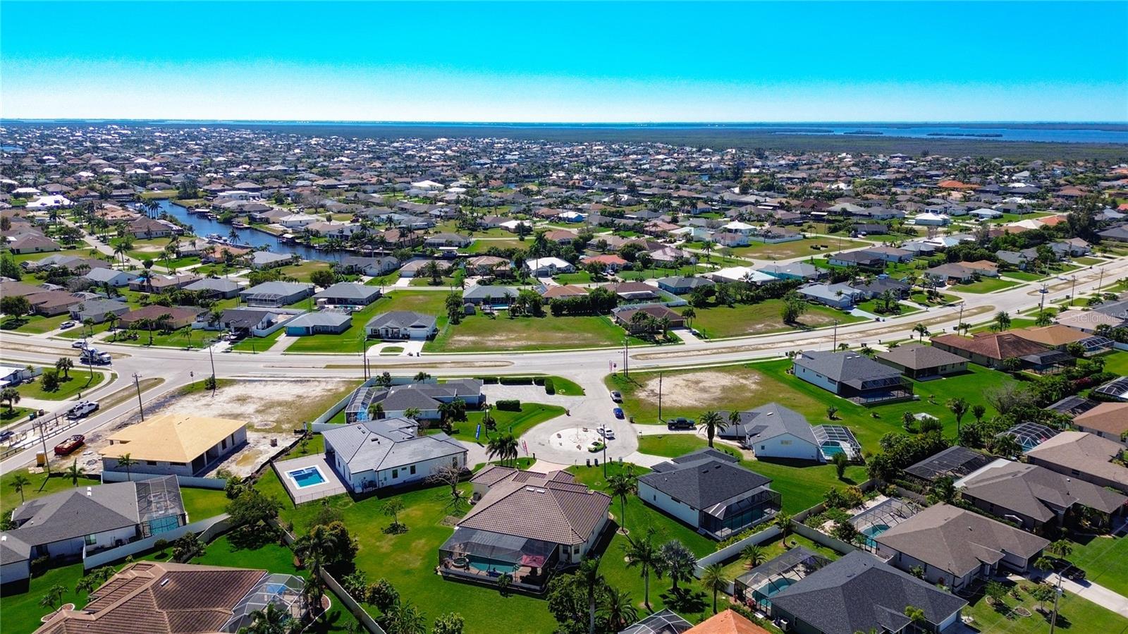 2527 GLEASON PKWY, CAPE CORAL, FL, 33914