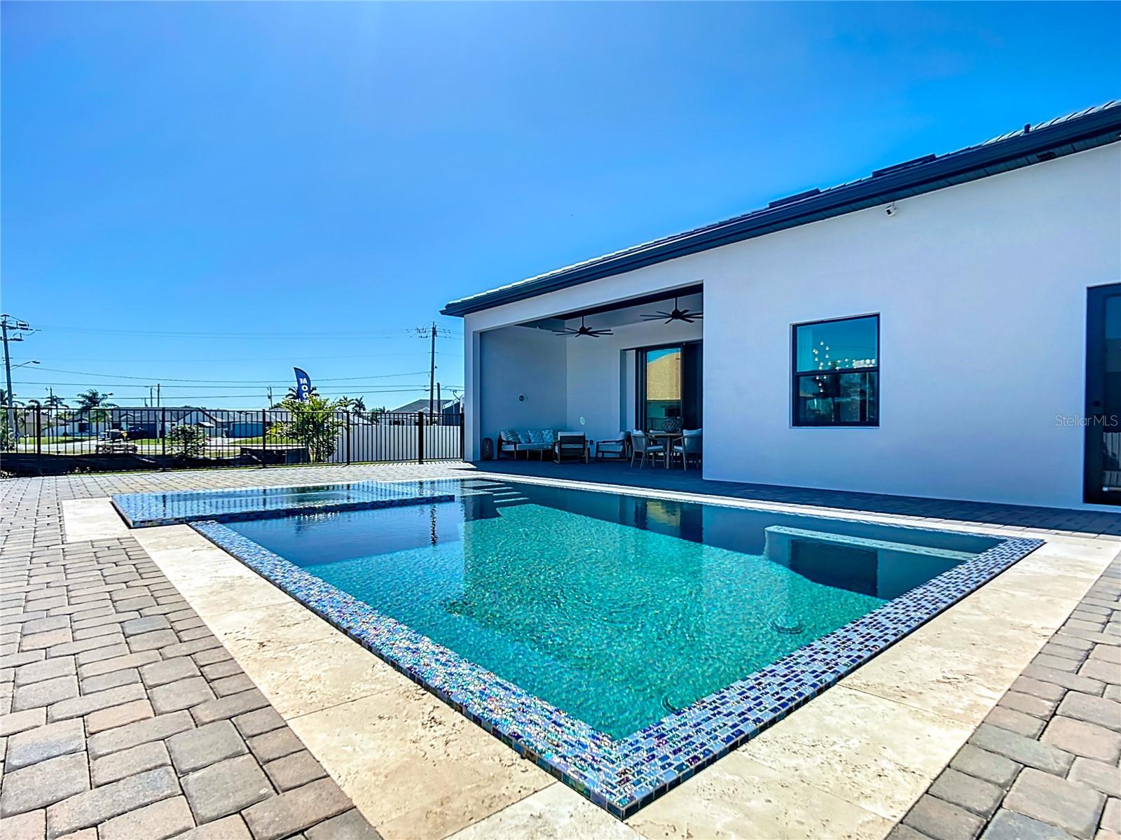 2527 GLEASON PKWY, CAPE CORAL, FL, 33914