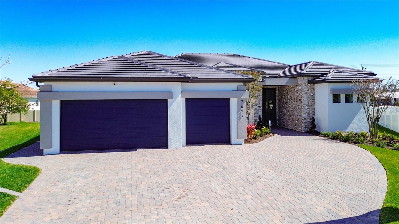 2527 GLEASON PKWY, CAPE CORAL, FL, 33914