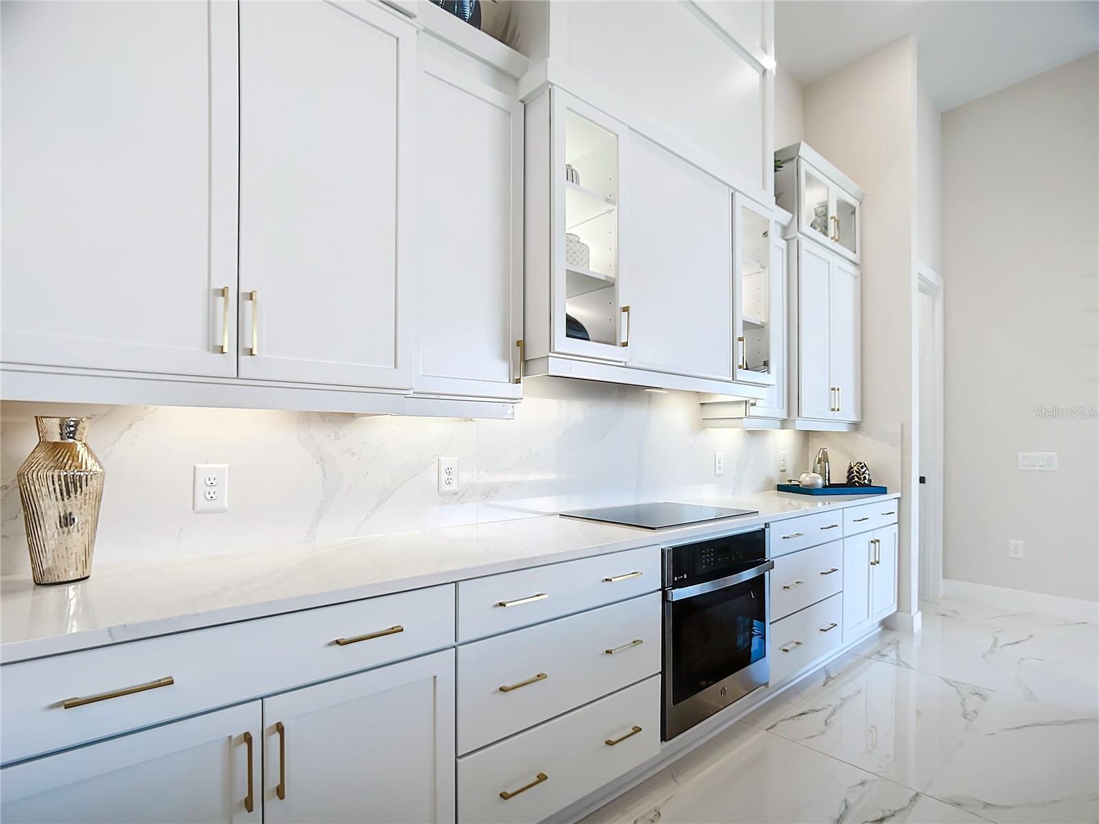 2527 GLEASON PKWY, CAPE CORAL, FL, 33914