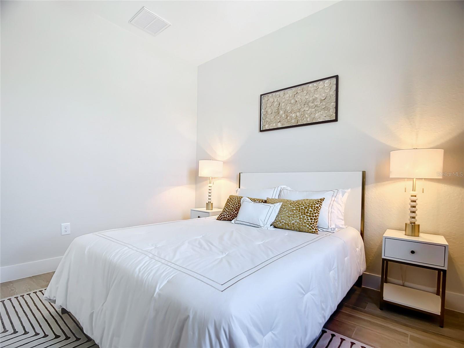 2527 GLEASON PKWY, CAPE CORAL, FL, 33914