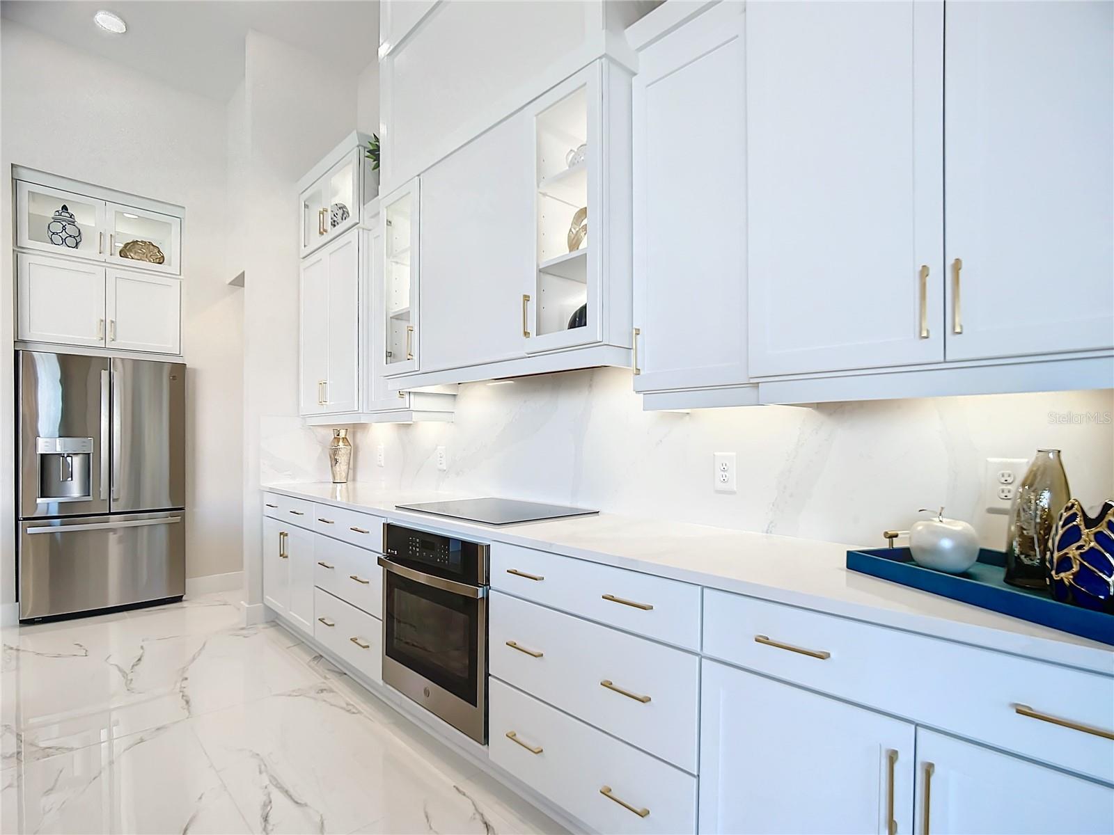 2527 GLEASON PKWY, CAPE CORAL, FL, 33914