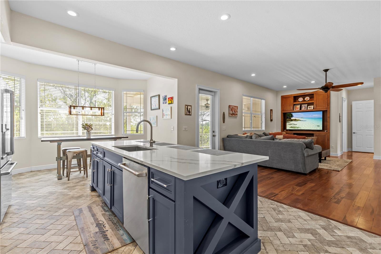 897 POINT SEASIDE DR, CRYSTAL BEACH, FL, 34681