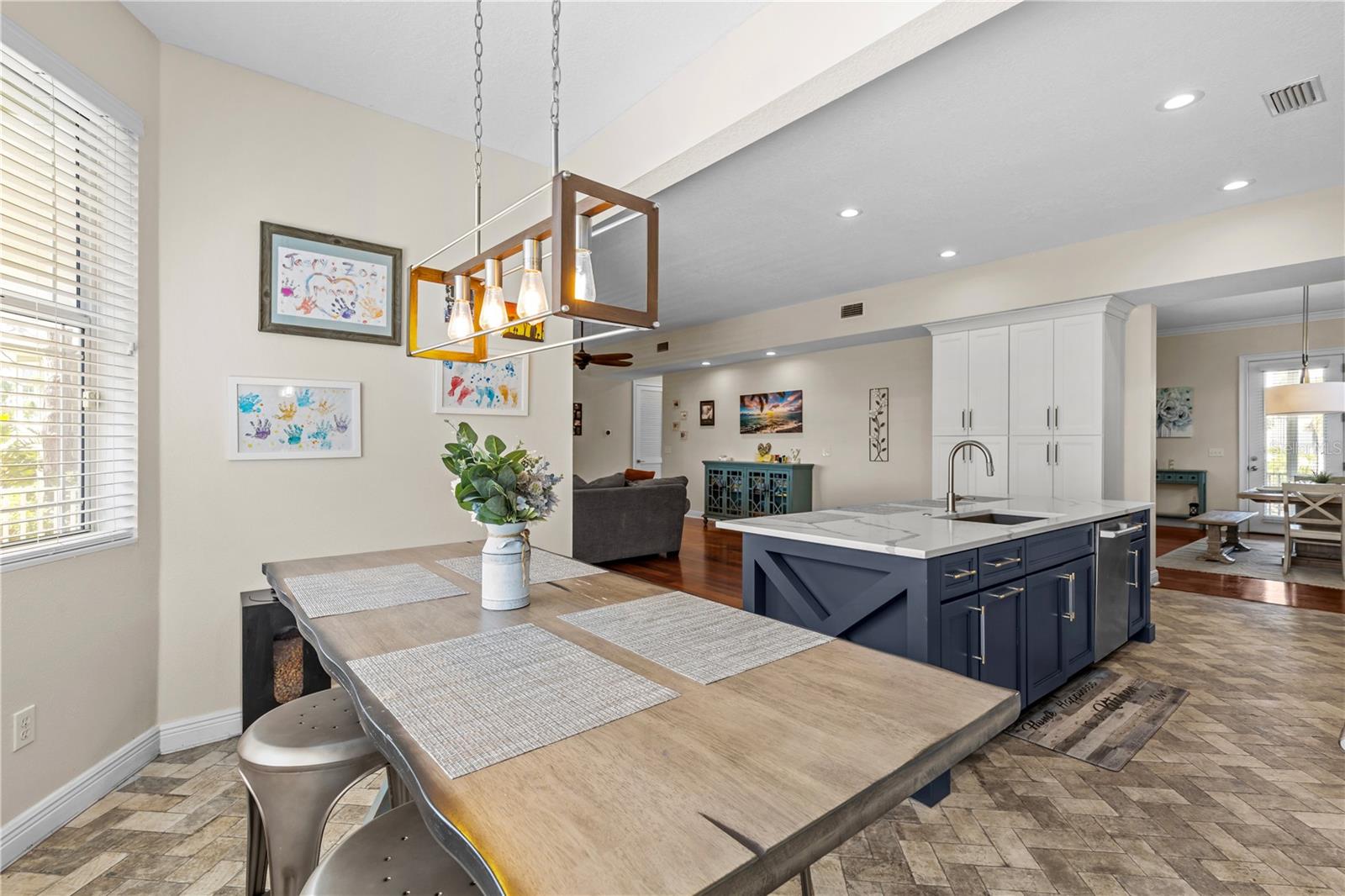 897 POINT SEASIDE DR, CRYSTAL BEACH, FL, 34681