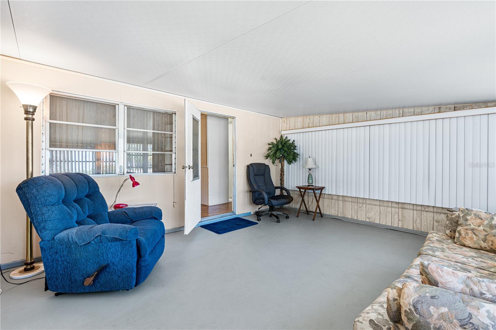 2400 SAN MIGUEL AVE, AVON PARK, FL, 33825