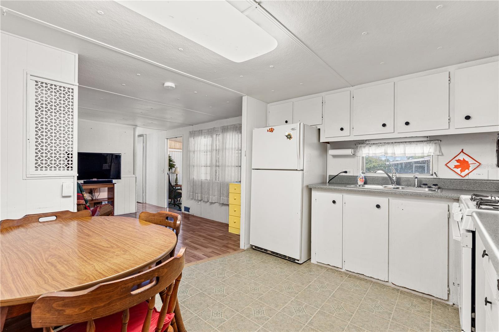 2400 SAN MIGUEL AVE, AVON PARK, FL, 33825