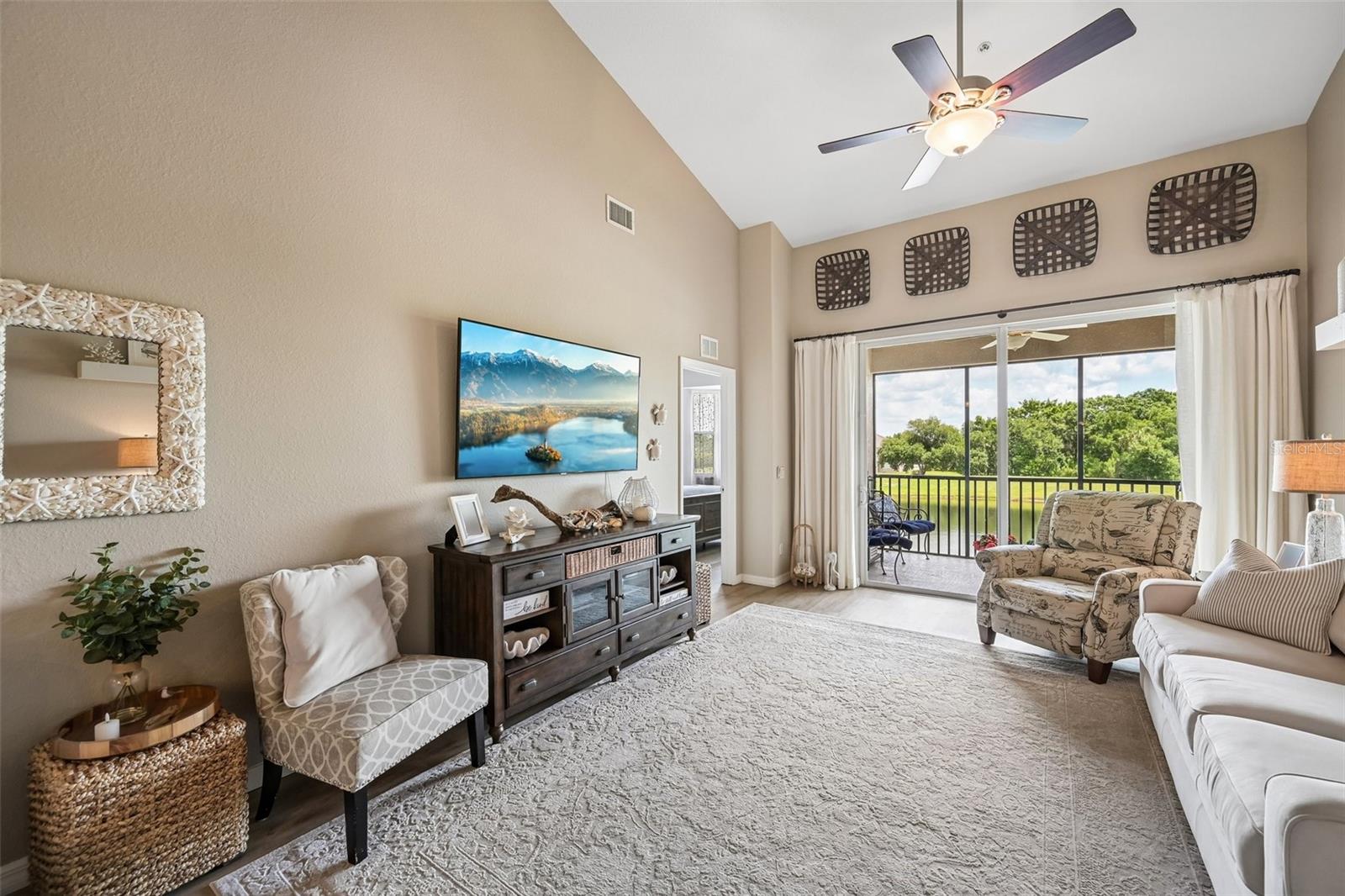 1003 FAIRWAYCOVE LN #201, BRADENTON, FL, 34212