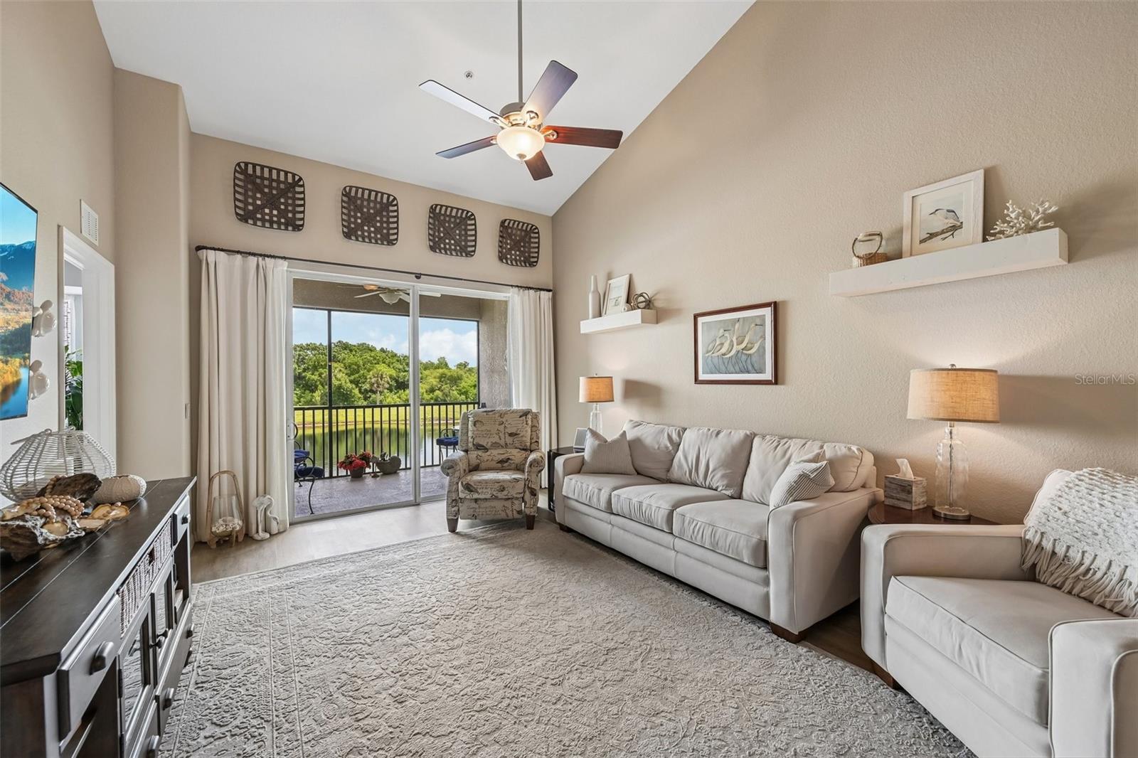 1003 FAIRWAYCOVE LN #201, BRADENTON, FL, 34212