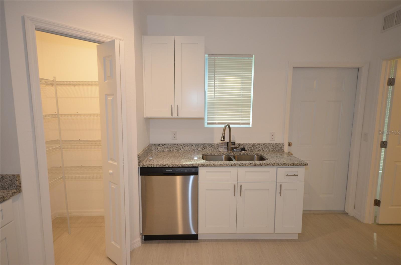 3306 BASSIE CT, FORT MYERS, FL, 33916