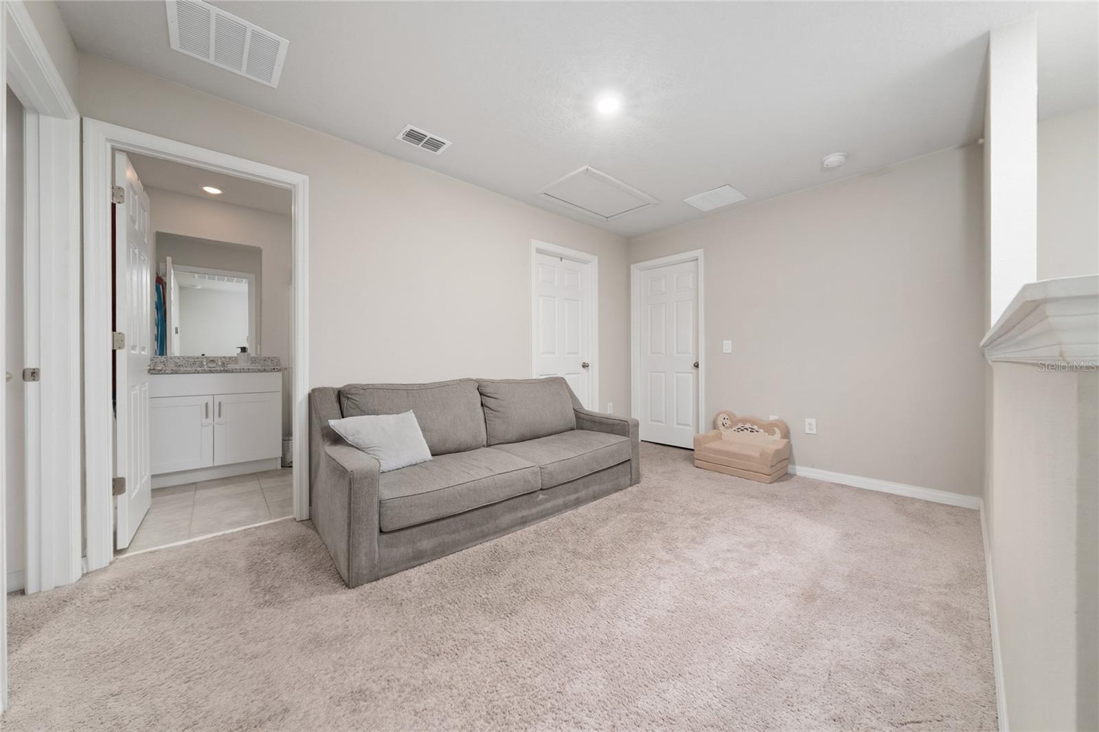 2043 HAREBELL LN, OCOEE, FL, 34761