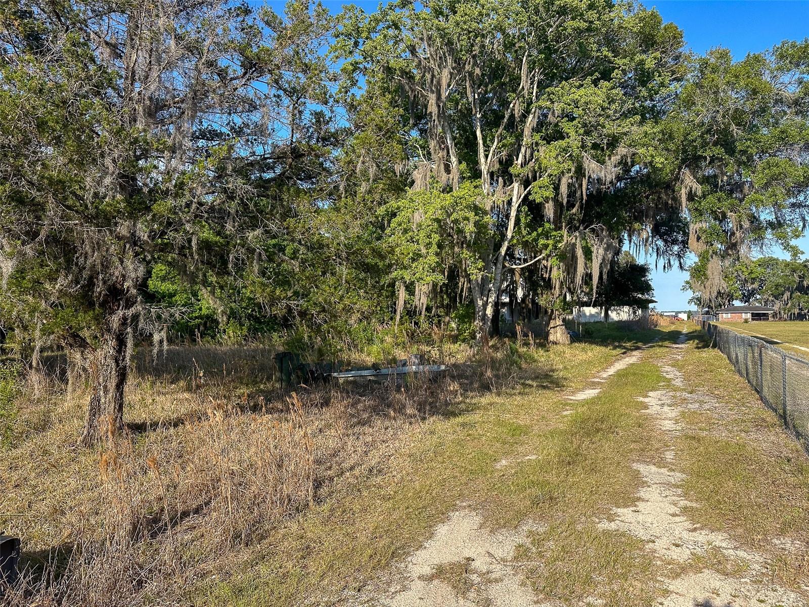 550 CEDAR CREEK RD #2, PALATKA, FL, 32177