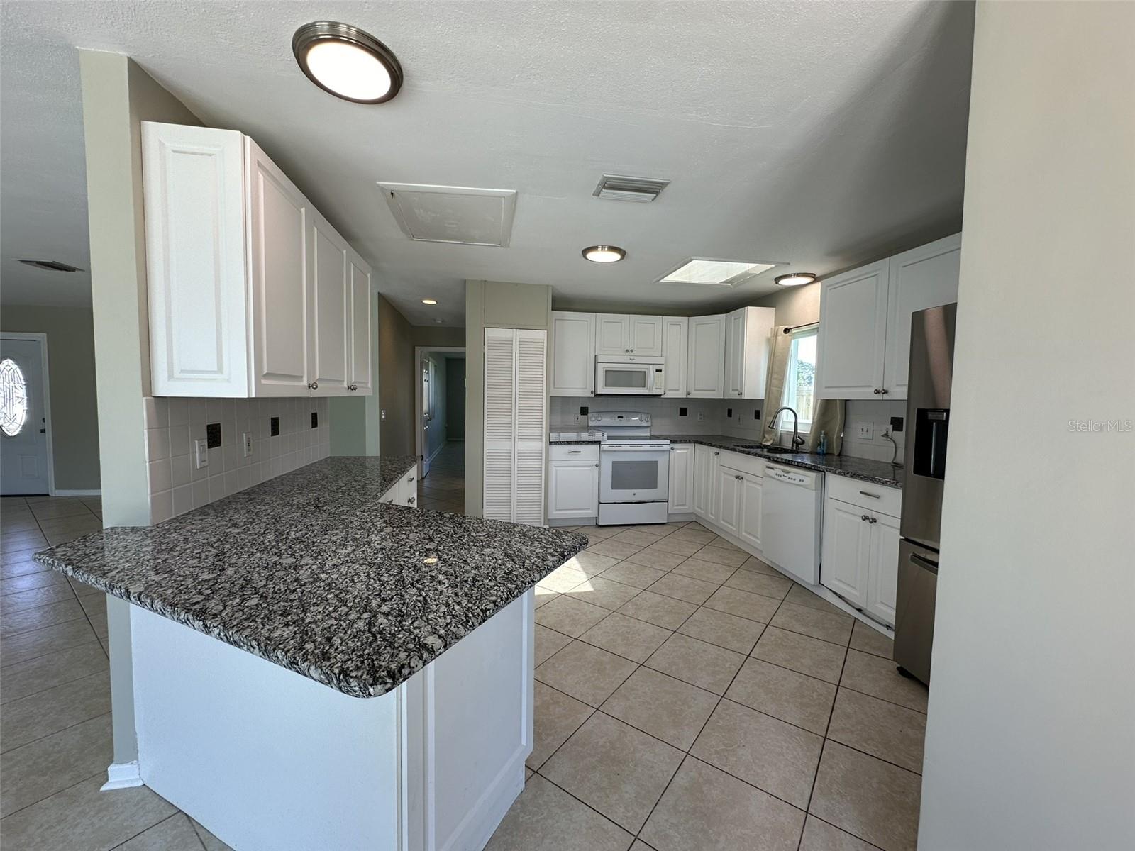 835 CONREID DR NE, PORT CHARLOTTE, FL, 33952