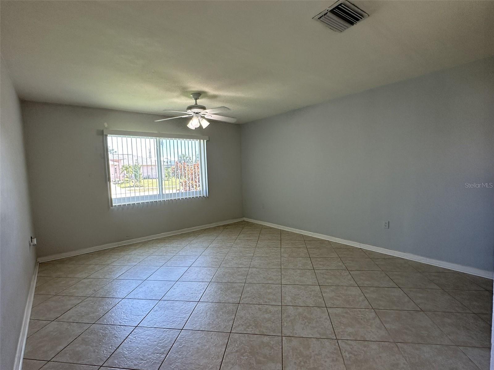 835 CONREID DR NE, PORT CHARLOTTE, FL, 33952