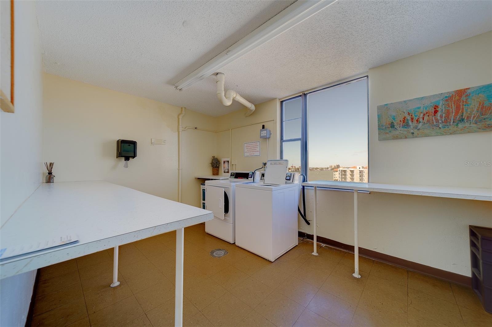 255 DOLPHIN PT #802, CLEARWATER BEACH, FL, 33767
