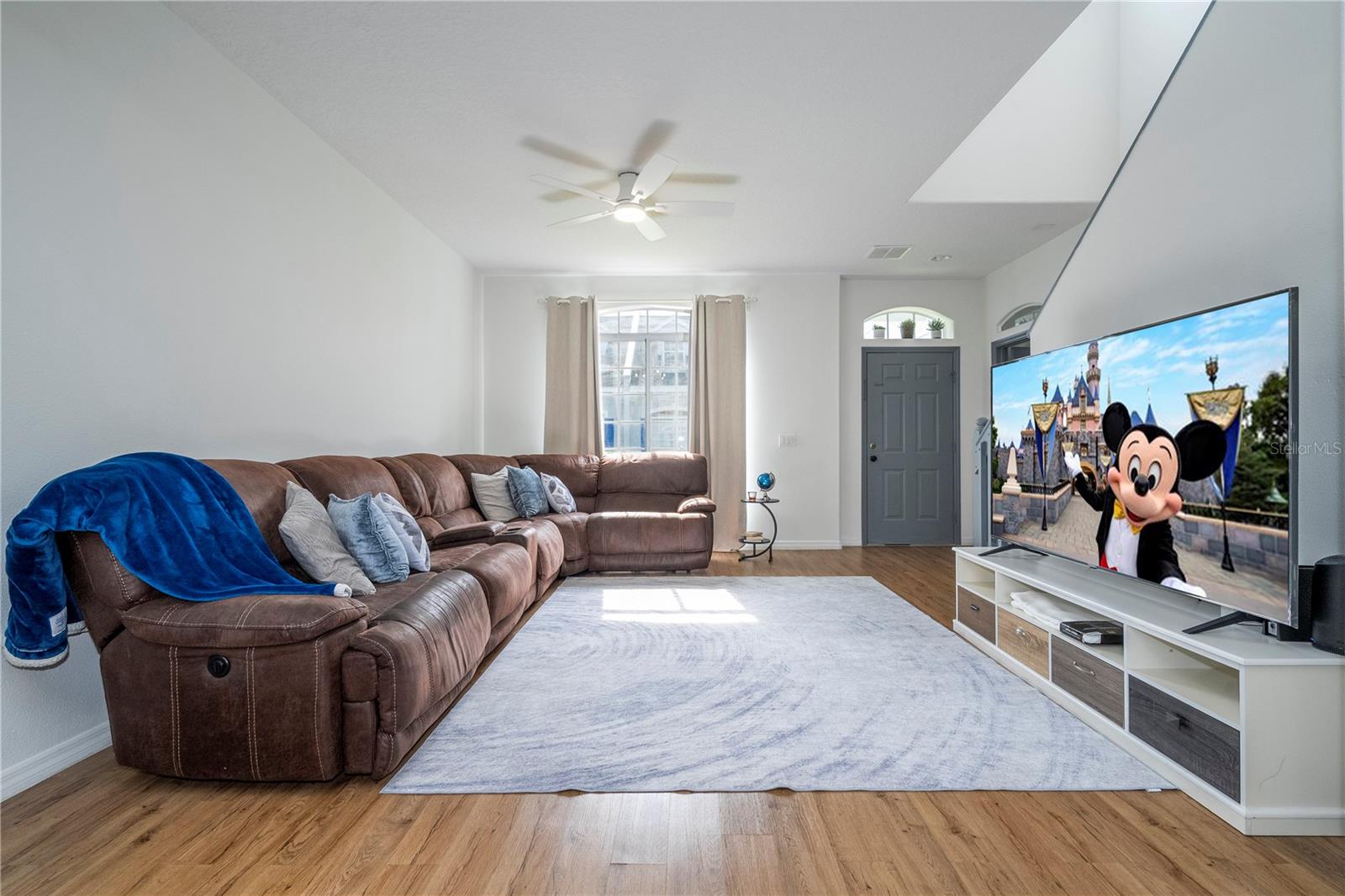 1886 ISLAND WALK DR, ORLANDO, FL, 32824