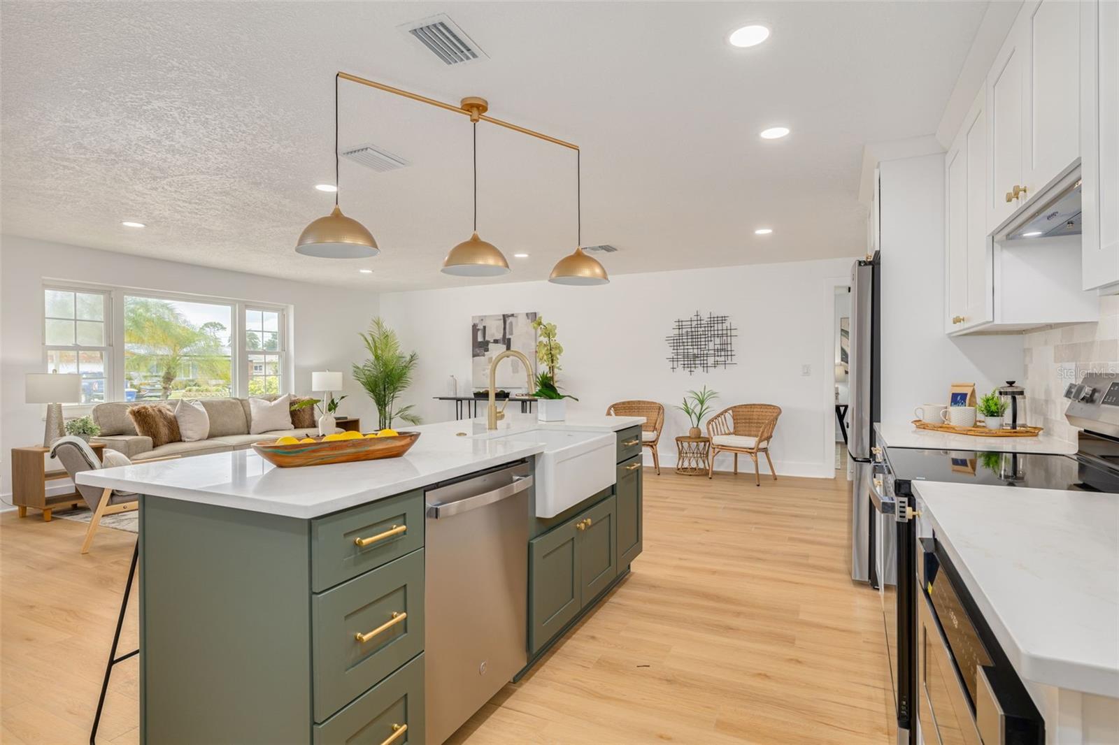 1872 PRINCETON DR, CLEARWATER, FL, 33765