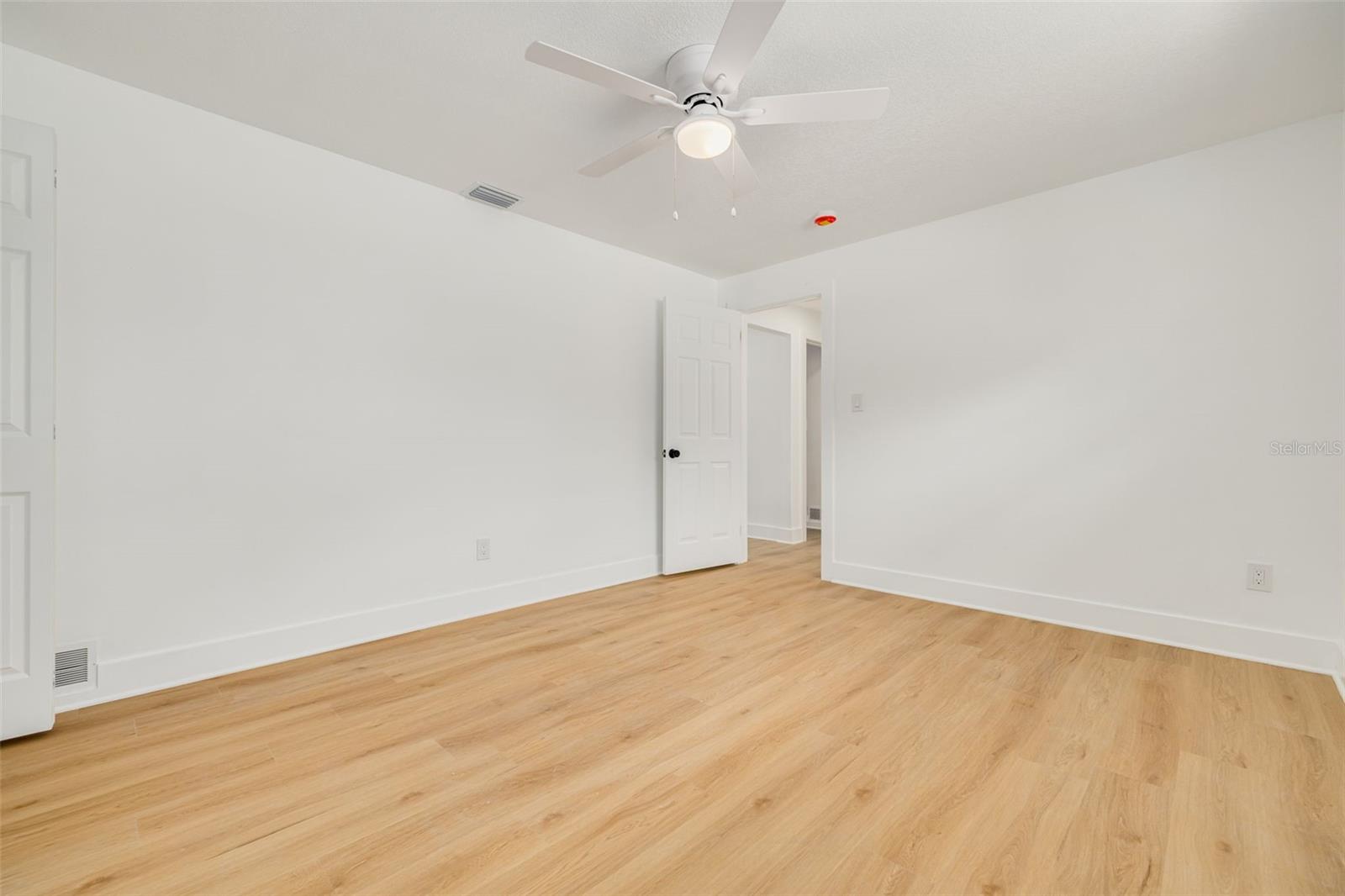 1872 PRINCETON DR, CLEARWATER, FL, 33765