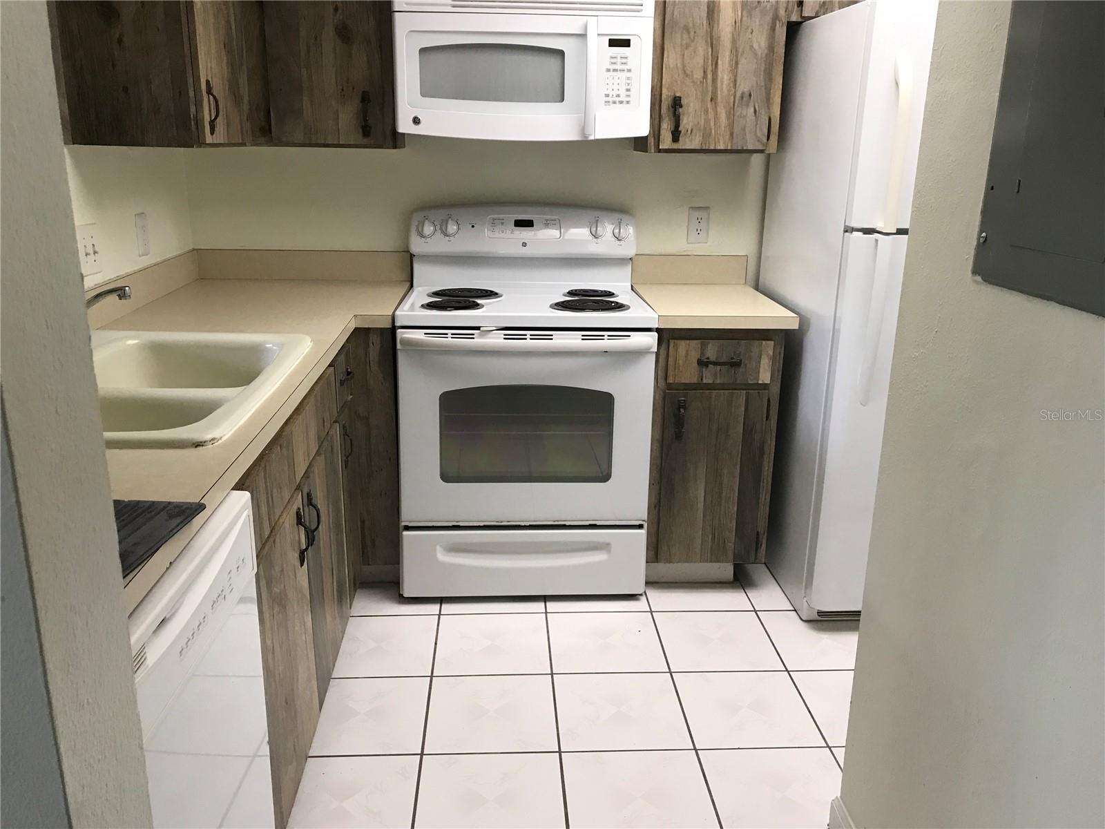 13610 S VILLAGE DR #4103, TAMPA, FL, 33618