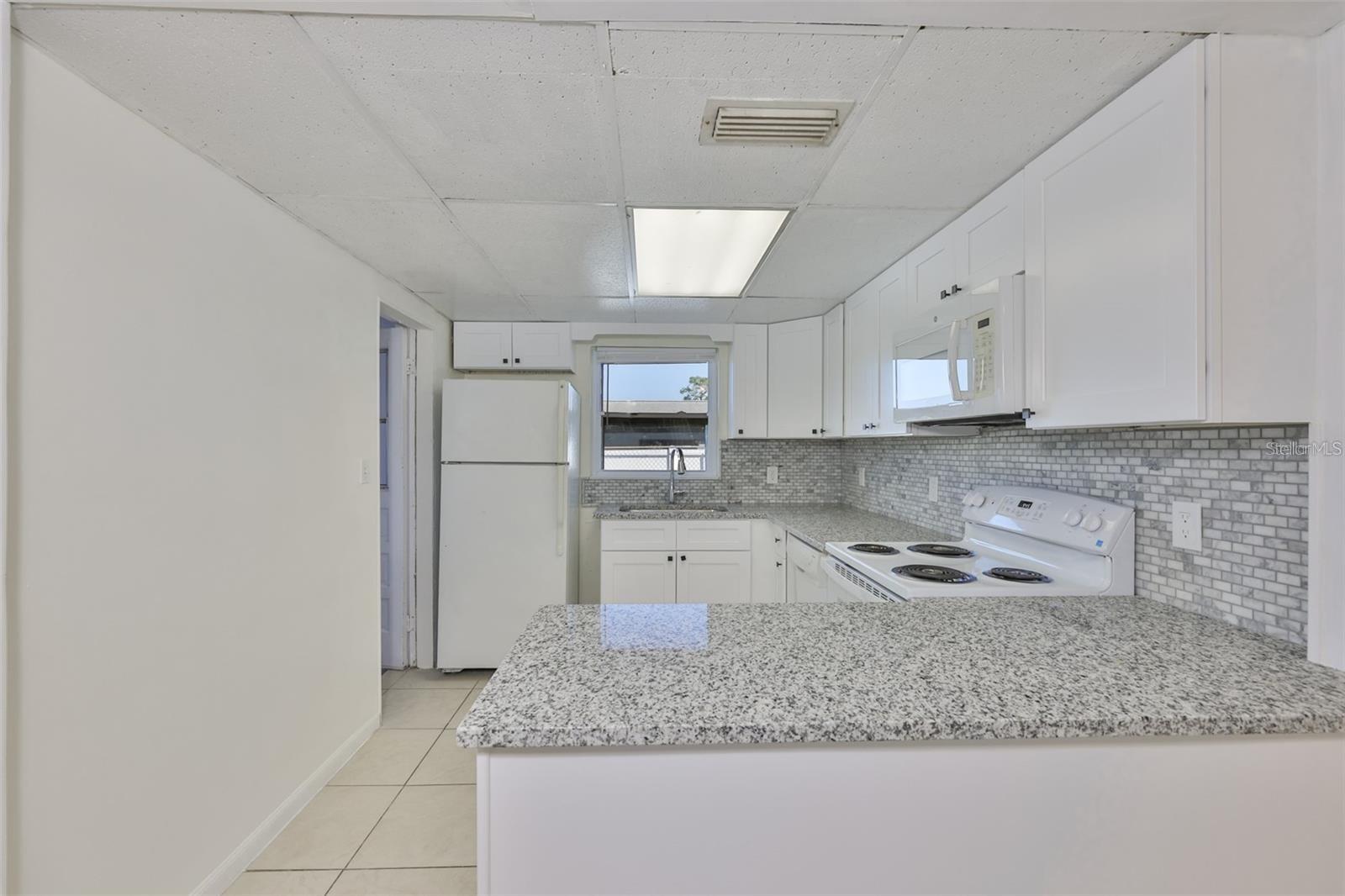 72 LAKE SHORE DR, PALM HARBOR, FL, 34684