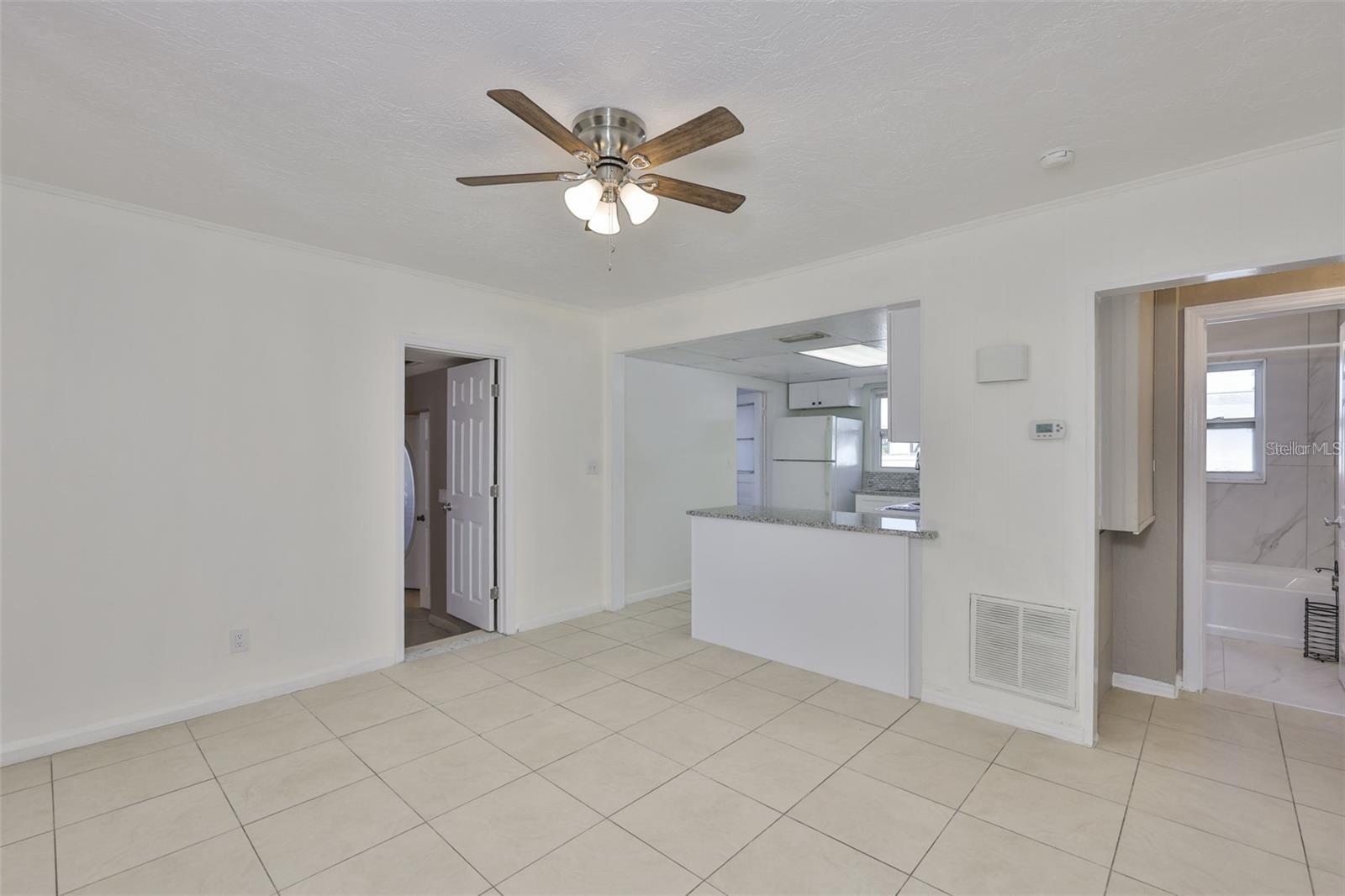 72 LAKE SHORE DR, PALM HARBOR, FL, 34684