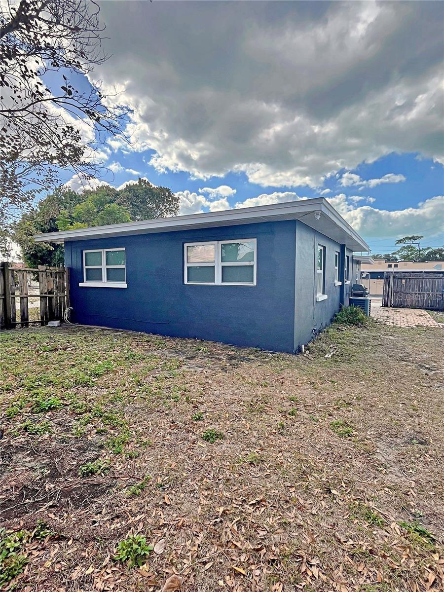 72 LAKE SHORE DR, PALM HARBOR, FL, 34684