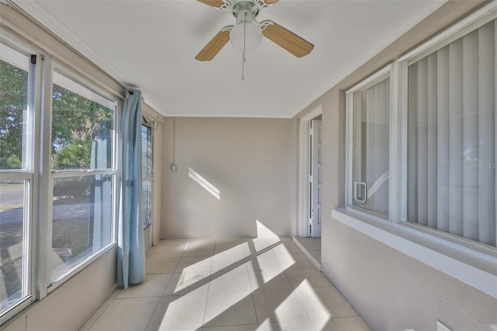 72 LAKE SHORE DR, PALM HARBOR, FL, 34684