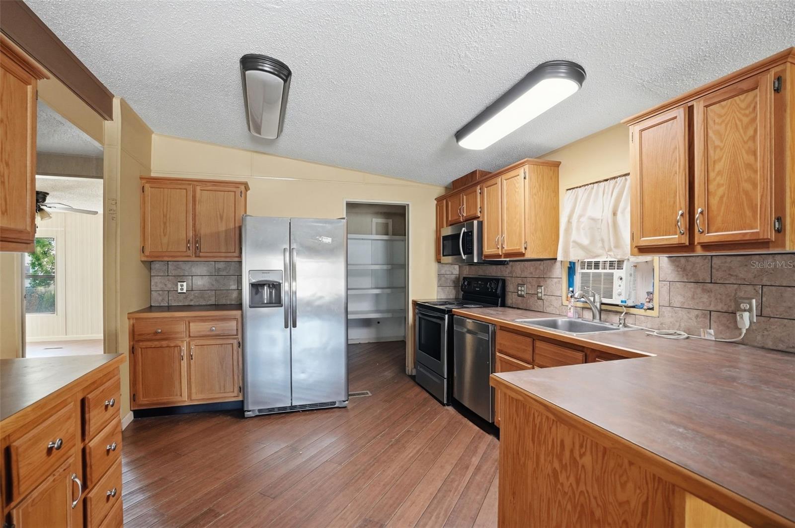 8304 WEATHERFORD AVE, BROOKSVILLE, FL, 34613