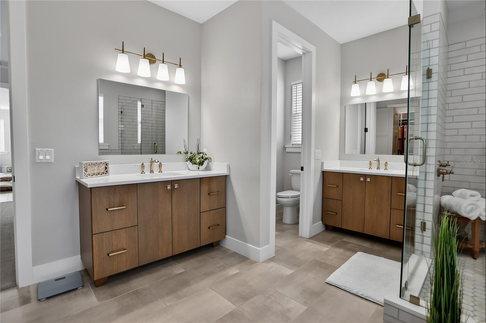 705 GARDEN WEST TER, WINTER GARDEN, FL, 34787