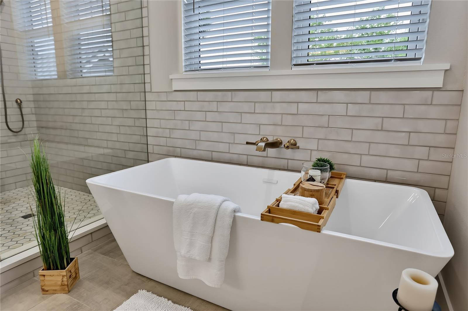 705 GARDEN WEST TER, WINTER GARDEN, FL, 34787