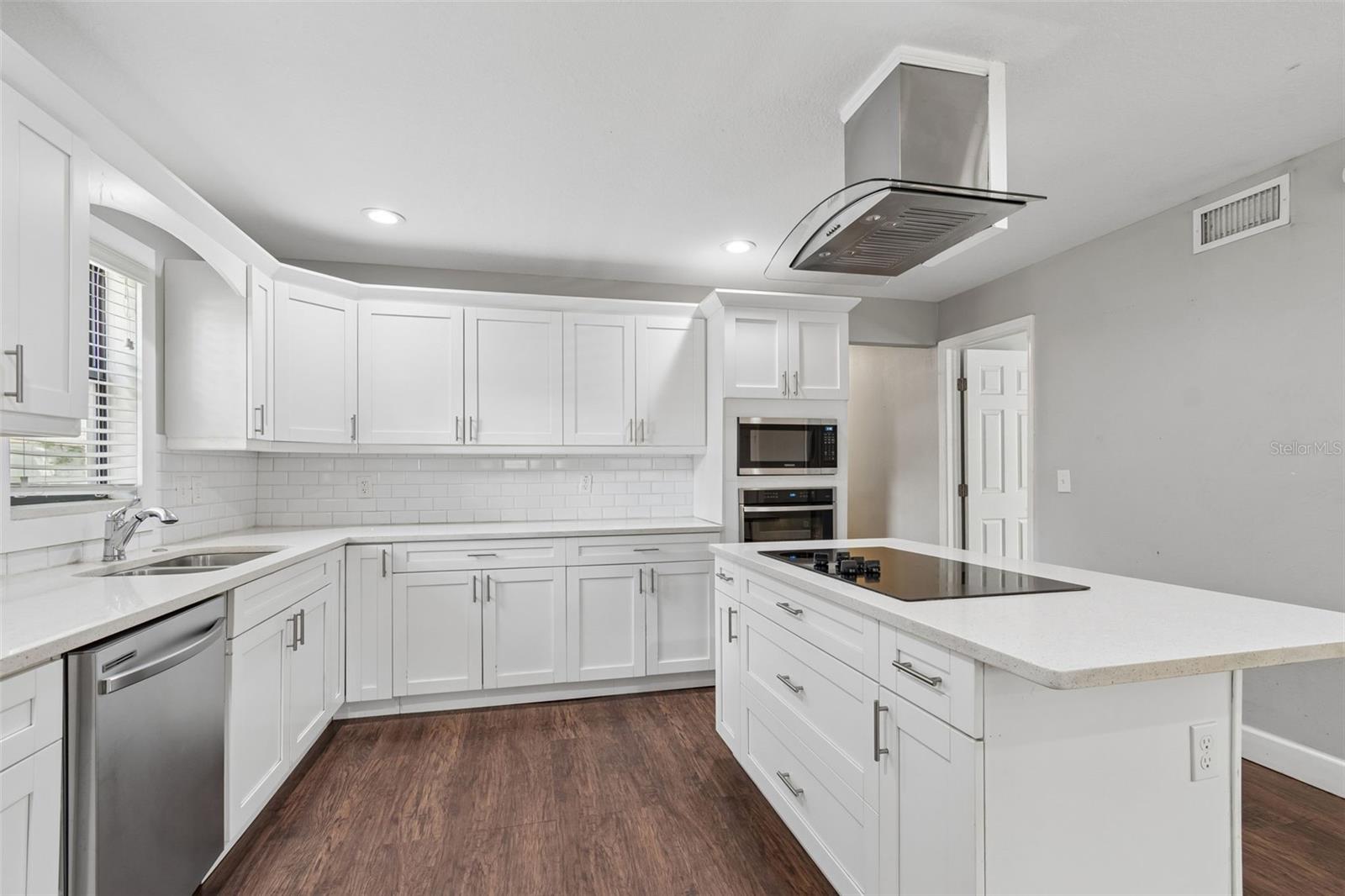 6443 31ST ST N, ST PETERSBURG, FL, 33702