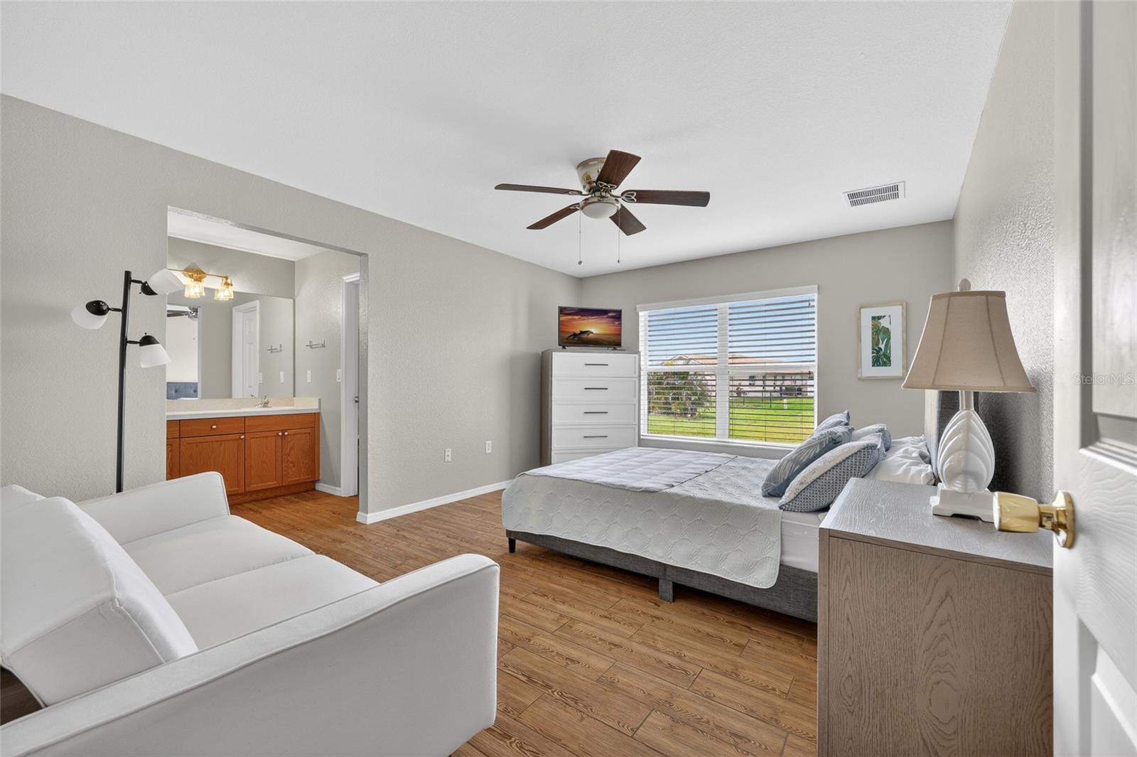 421 LONDRINA DR, PUNTA GORDA, FL, 33983