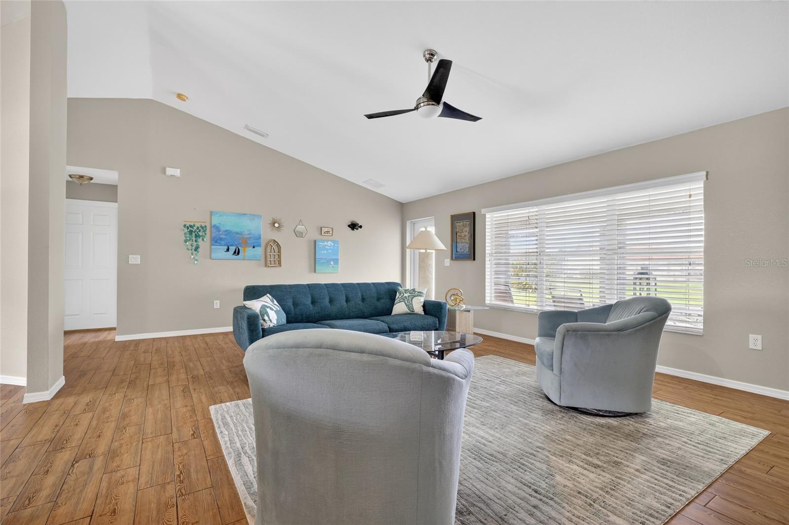 421 LONDRINA DR, PUNTA GORDA, FL, 33983