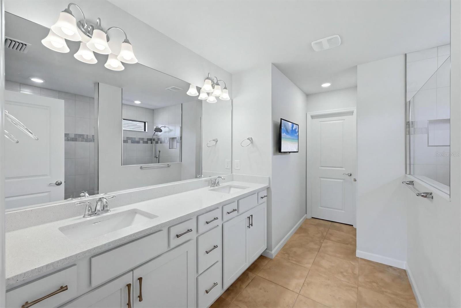 6126 BLUESTAR CT, LAKEWOOD RANCH, FL, 34211