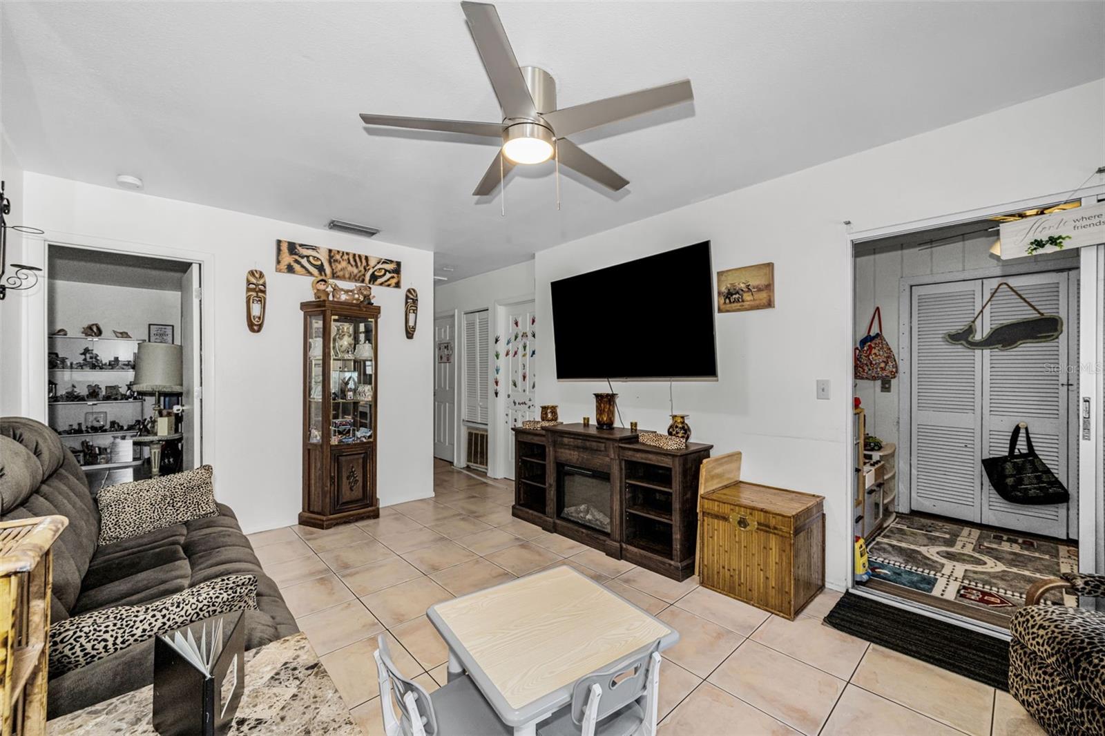 1231 ILLINOIS AVE, PALM HARBOR, FL, 34683