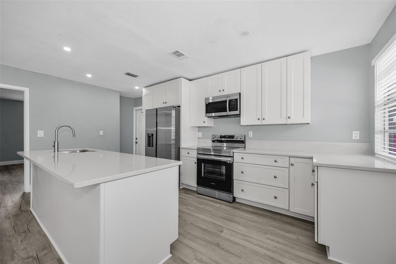 1231 ILLINOIS AVE, PALM HARBOR, FL, 34683