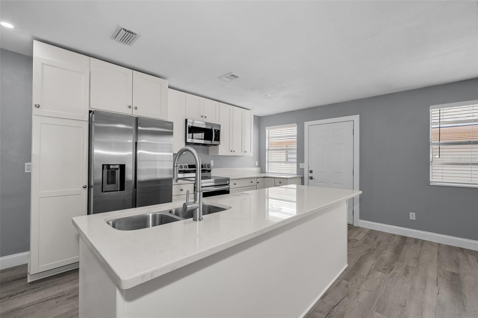 1231 ILLINOIS AVE, PALM HARBOR, FL, 34683