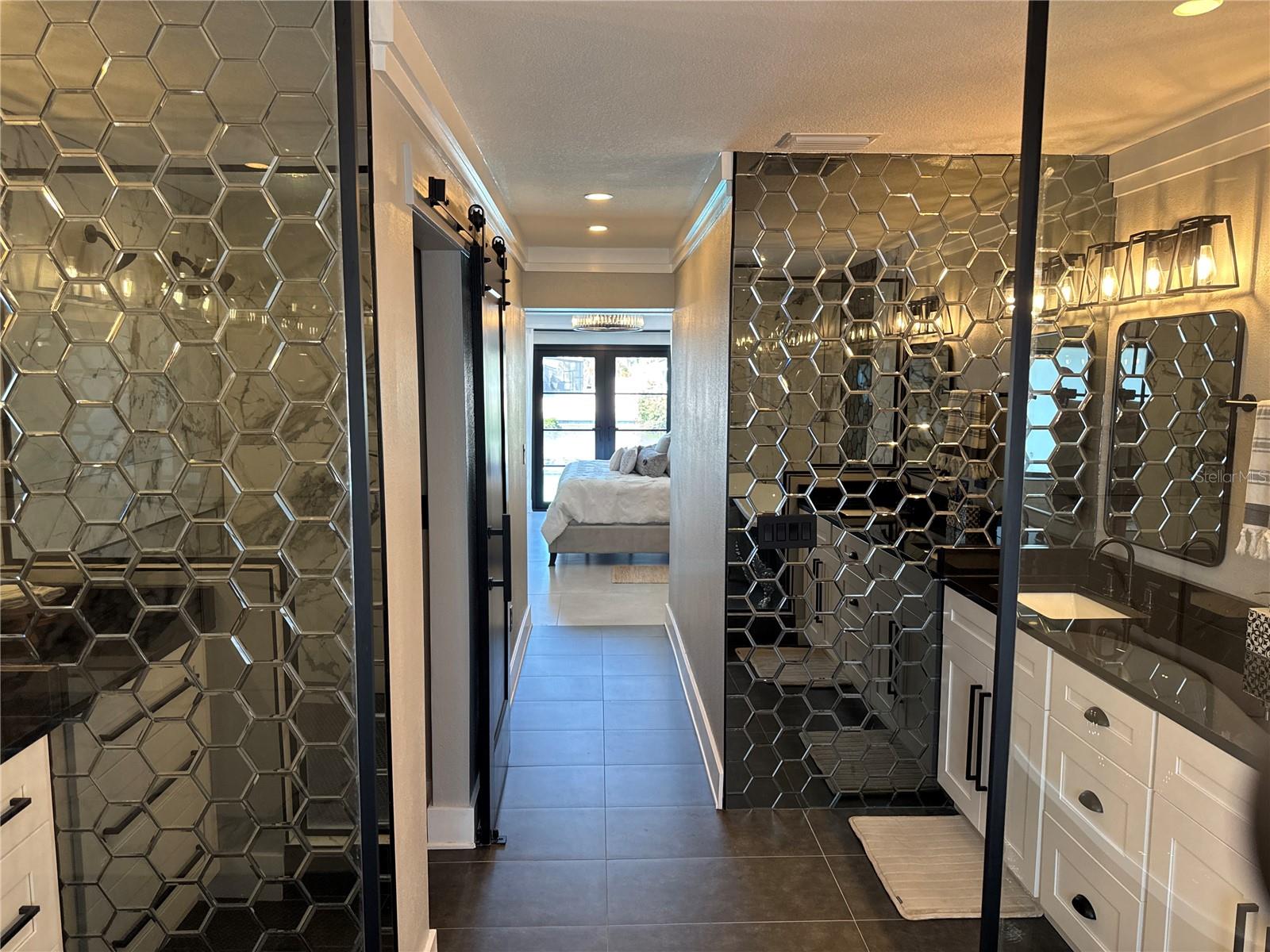 926 EAGLE LN, APOLLO BEACH, FL, 33572