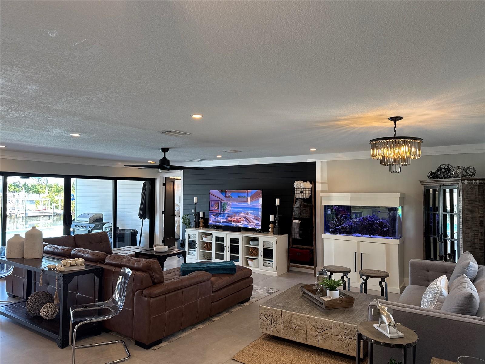 926 EAGLE LN, APOLLO BEACH, FL, 33572