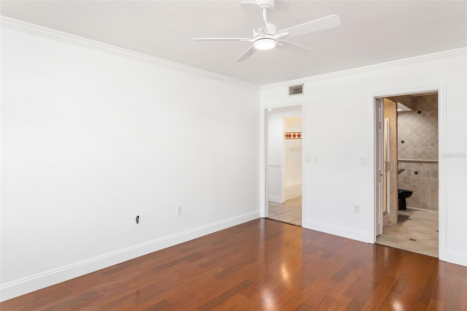 2948 CLARK RD #121, SARASOTA, FL, 34231