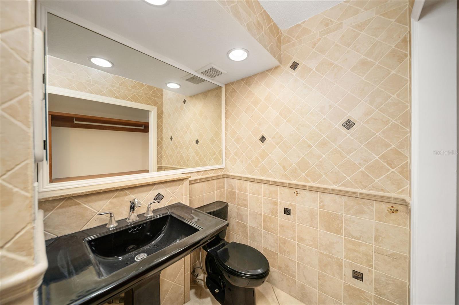 2948 CLARK RD #121, SARASOTA, FL, 34231