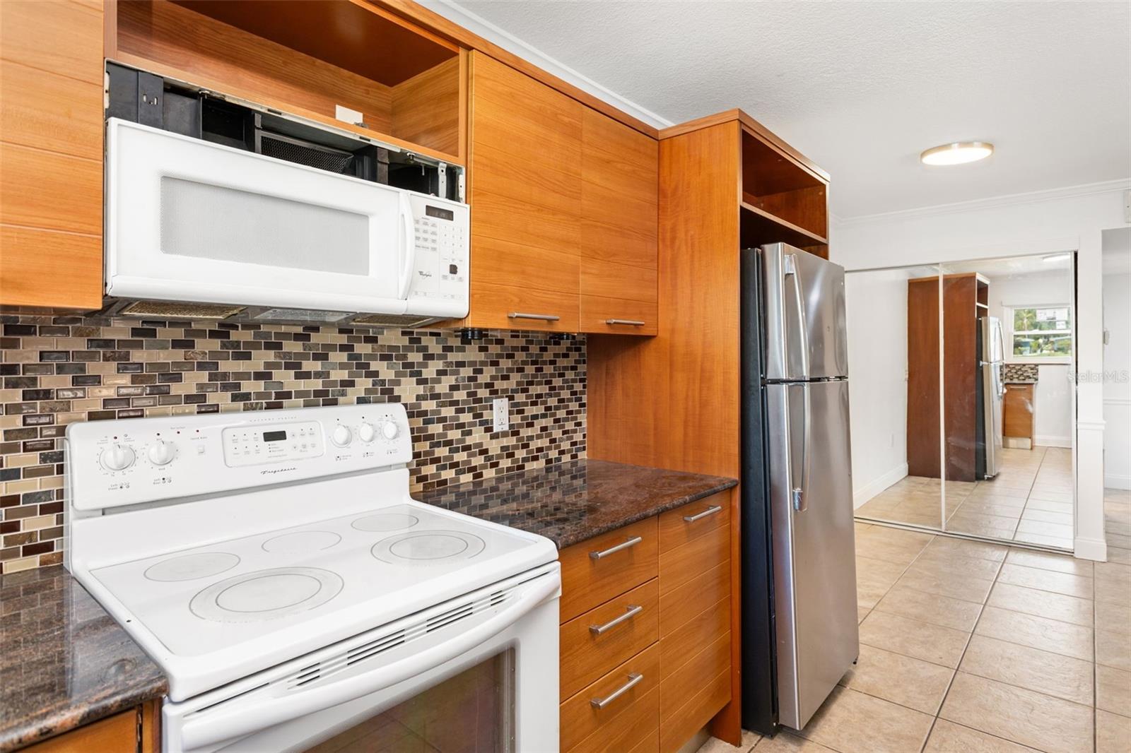 2948 CLARK RD #121, SARASOTA, FL, 34231