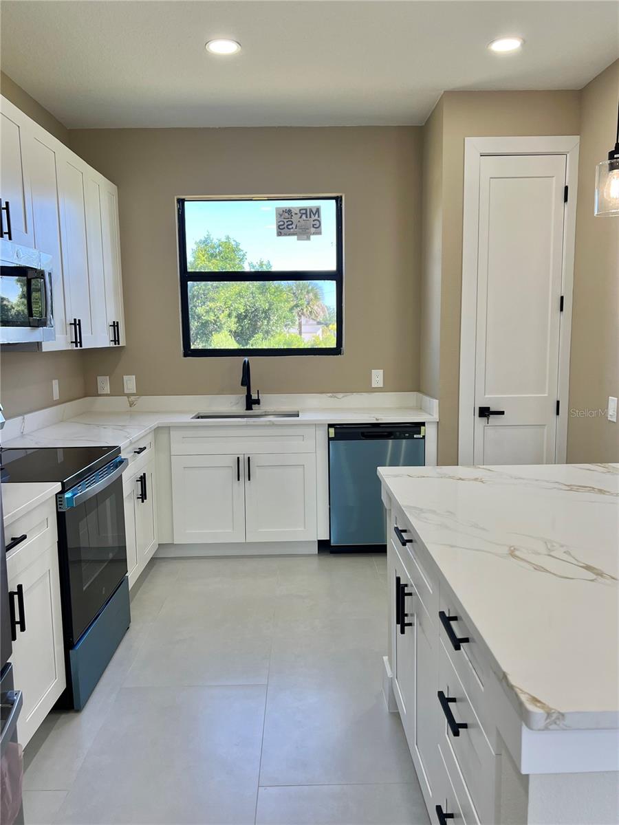 13404 CEDAR CITY AVE, PORT CHARLOTTE, FL, 33981