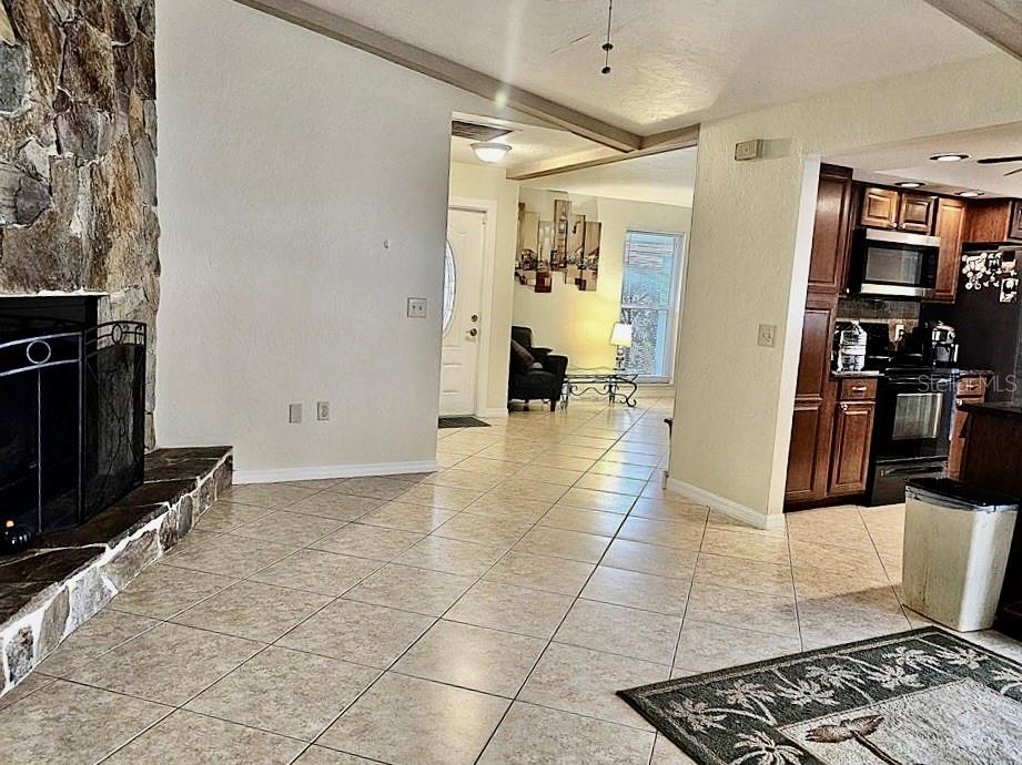 124 SE 31ST ST, CAPE CORAL, FL, 33904