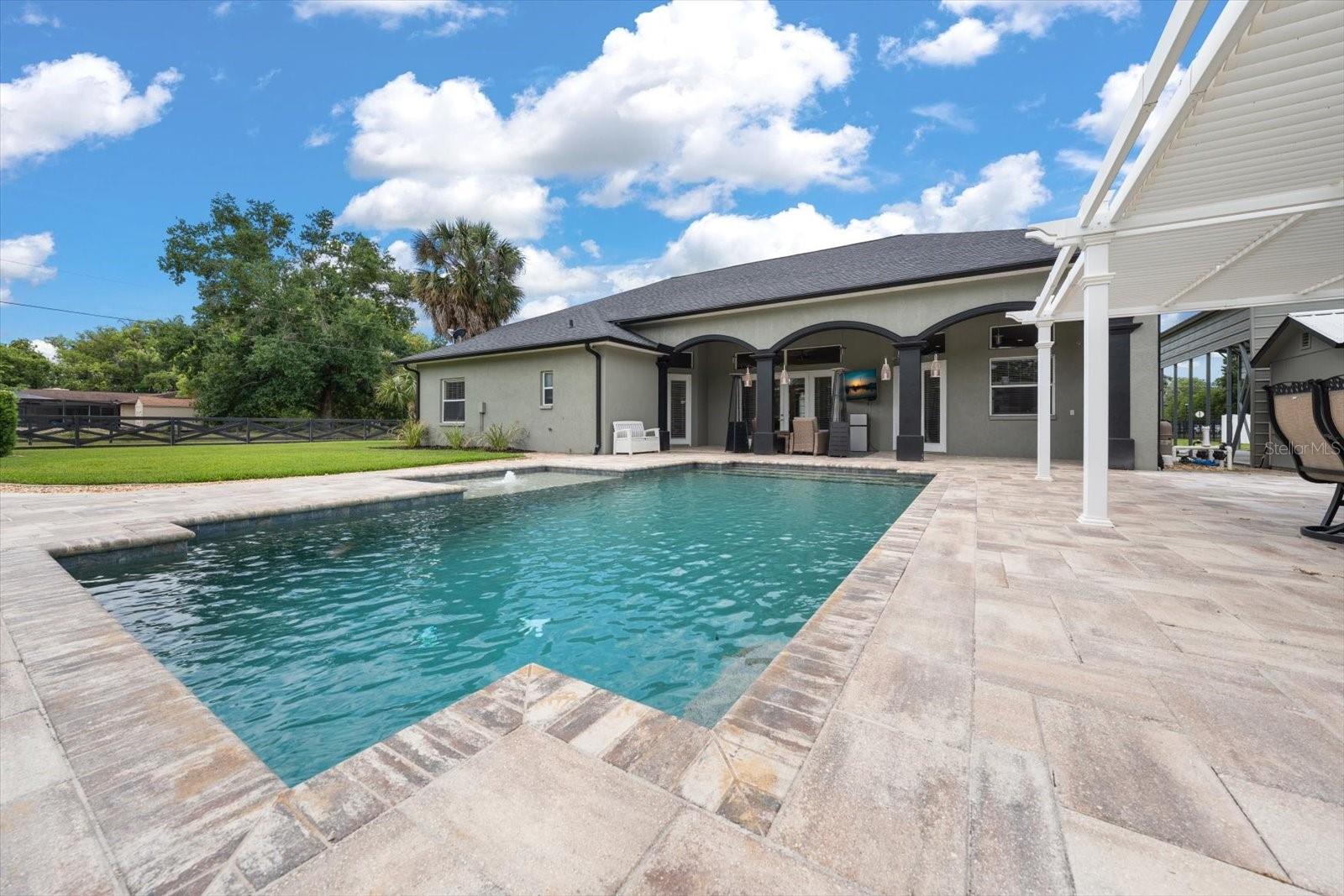 18731 CROOKED LN, LUTZ, FL, 33548