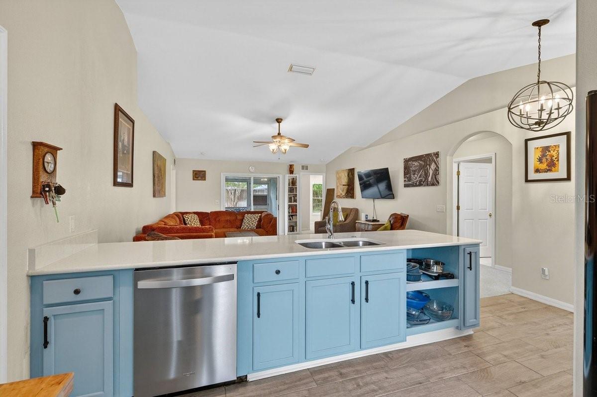 3223 TRAVELERS PALM DR, EDGEWATER, FL, 32141