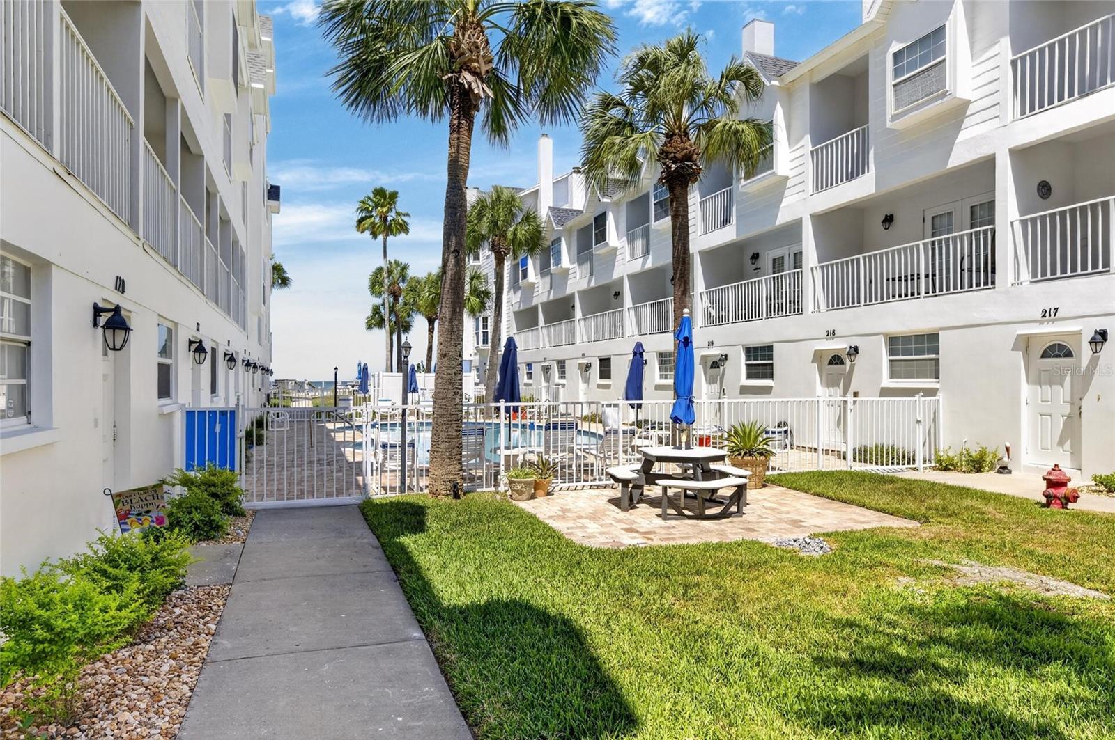 17960 GULF BOULEVARD #108, REDINGTON SHORES, FL, 33708