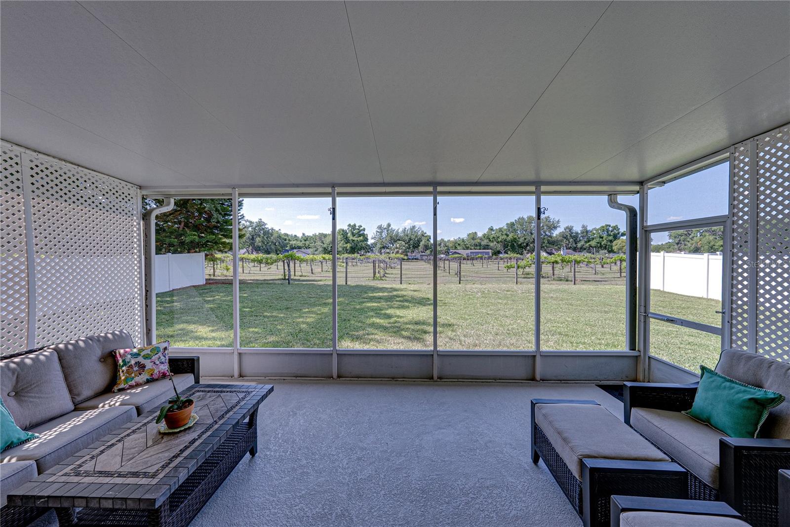 1035 LEGENDS PASS DR, VALRICO, FL, 33594