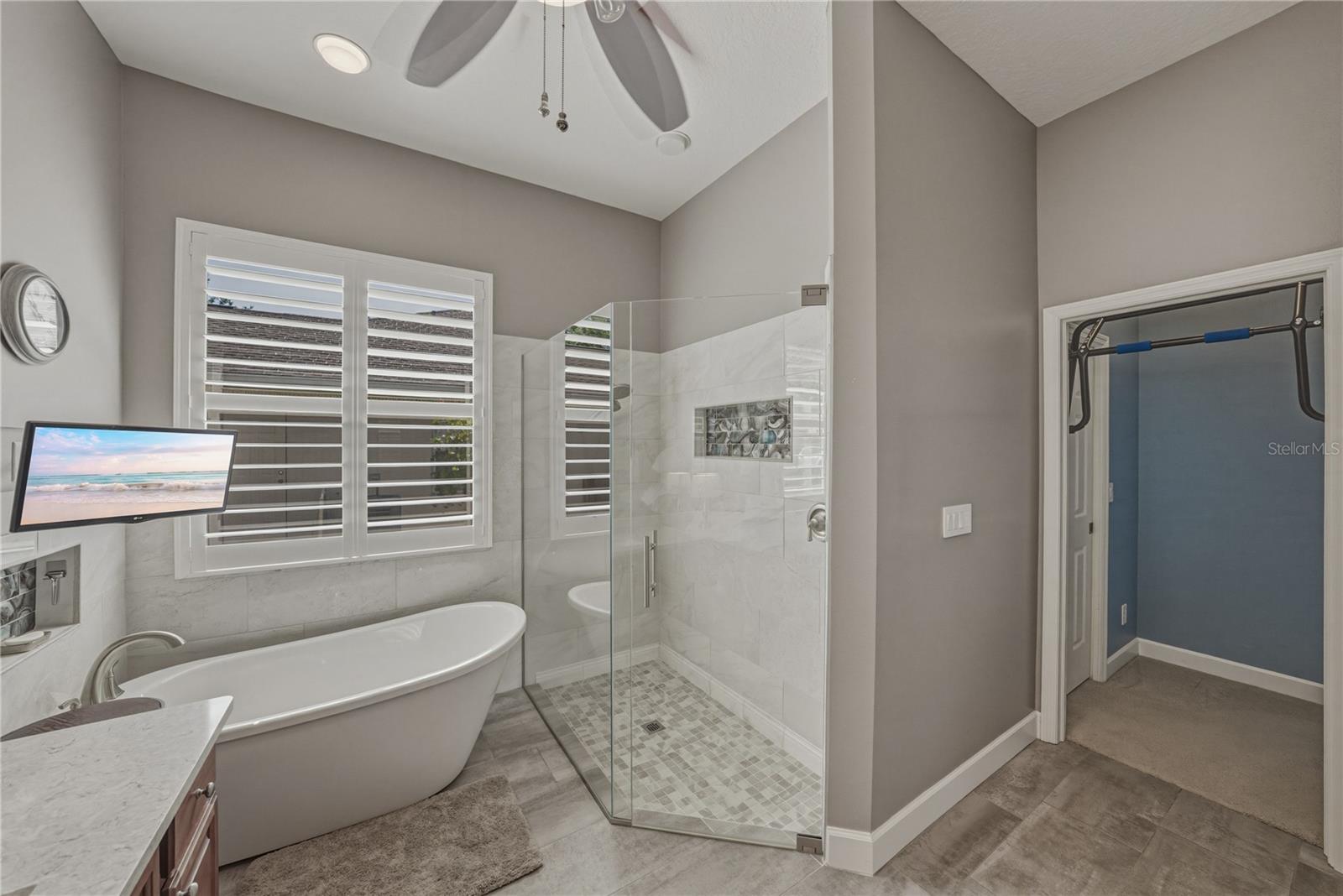 1035 LEGENDS PASS DR, VALRICO, FL, 33594