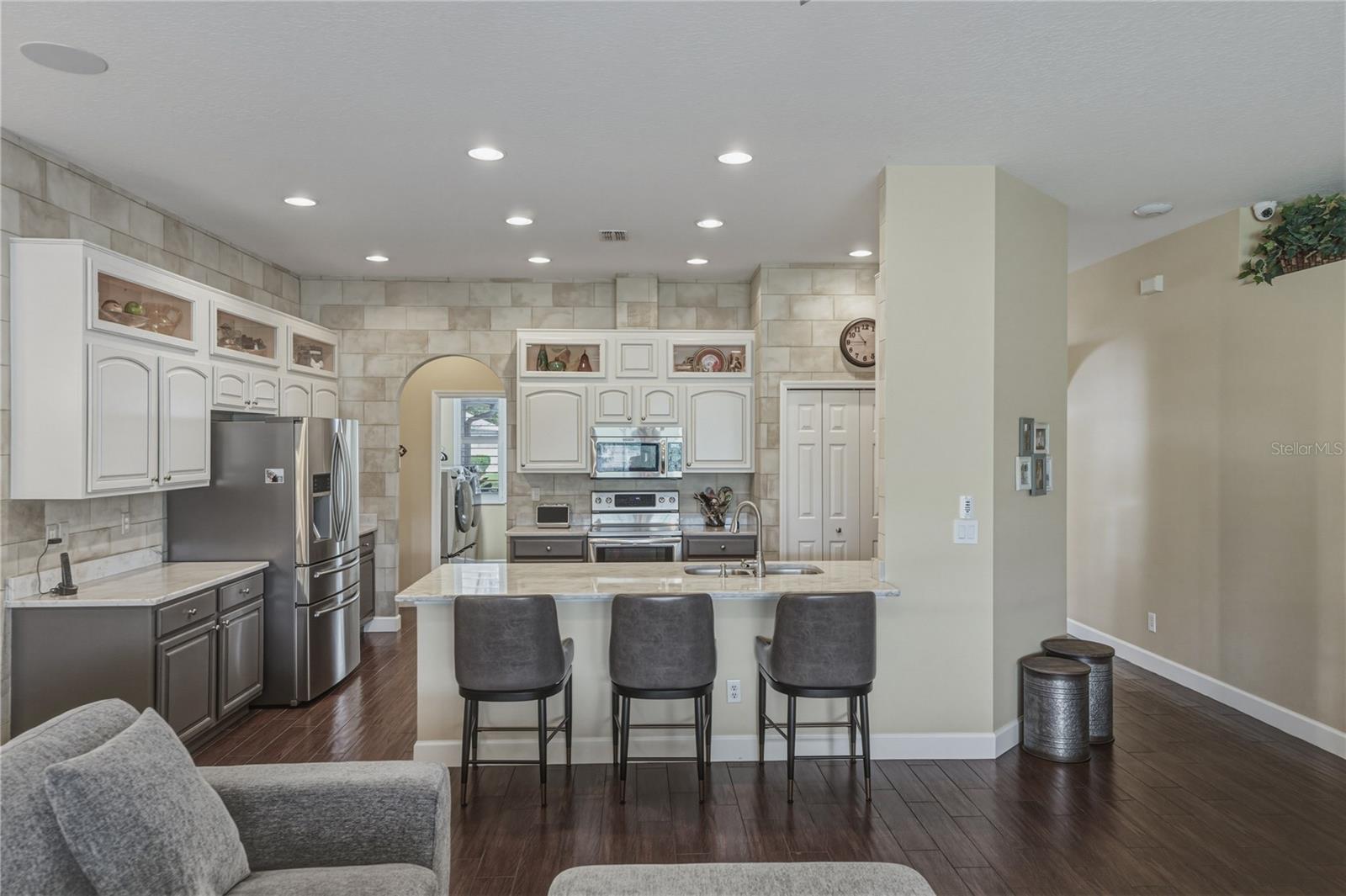1035 LEGENDS PASS DR, VALRICO, FL, 33594